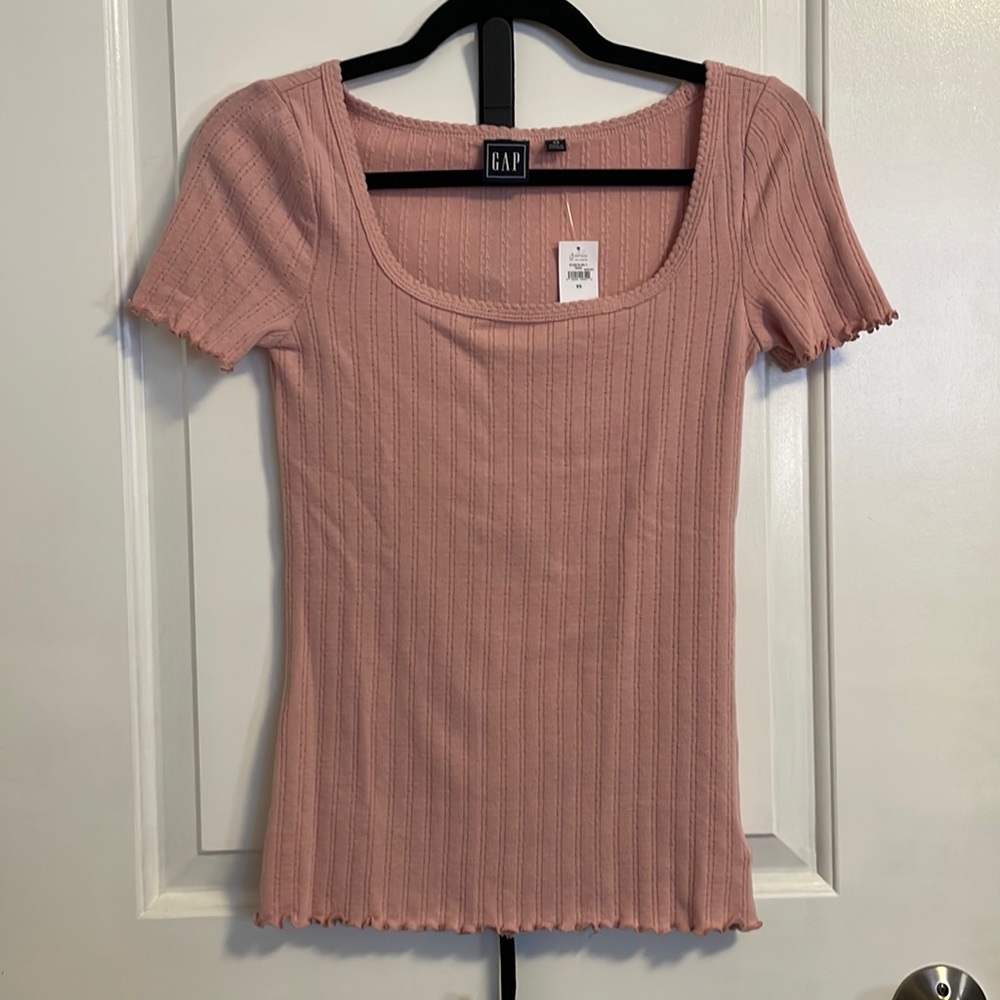 GAP Lettuce Edge Tee